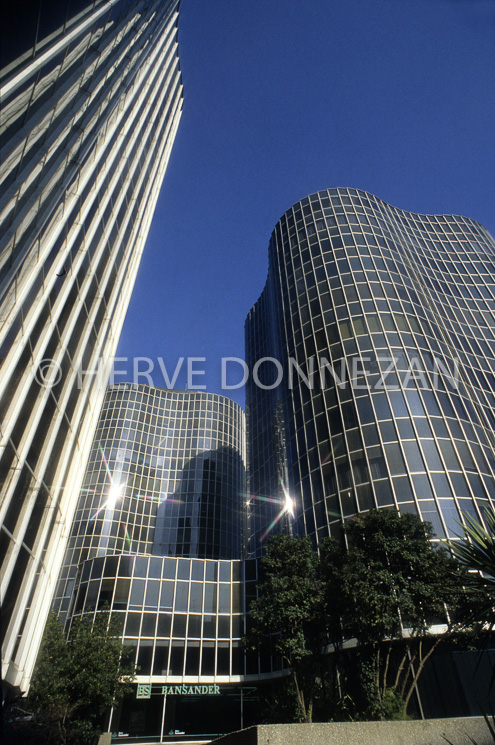 ESPAGNE- BARCELONA ARCHITECTURE MODERNE 0095774