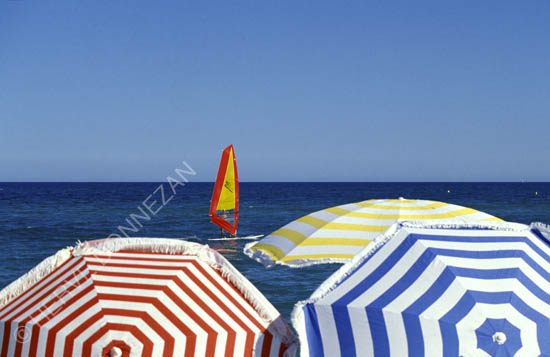 0232 PARASOLS